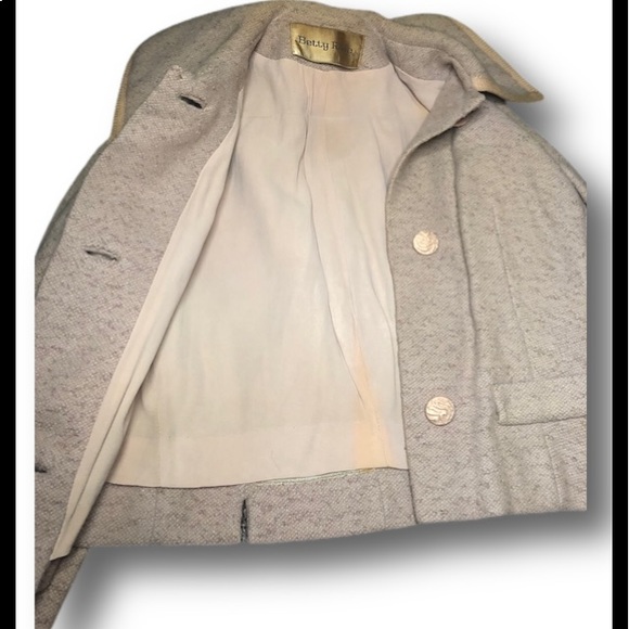 1960’s Betty Rose Skirt Suit - Picture 4 of 15